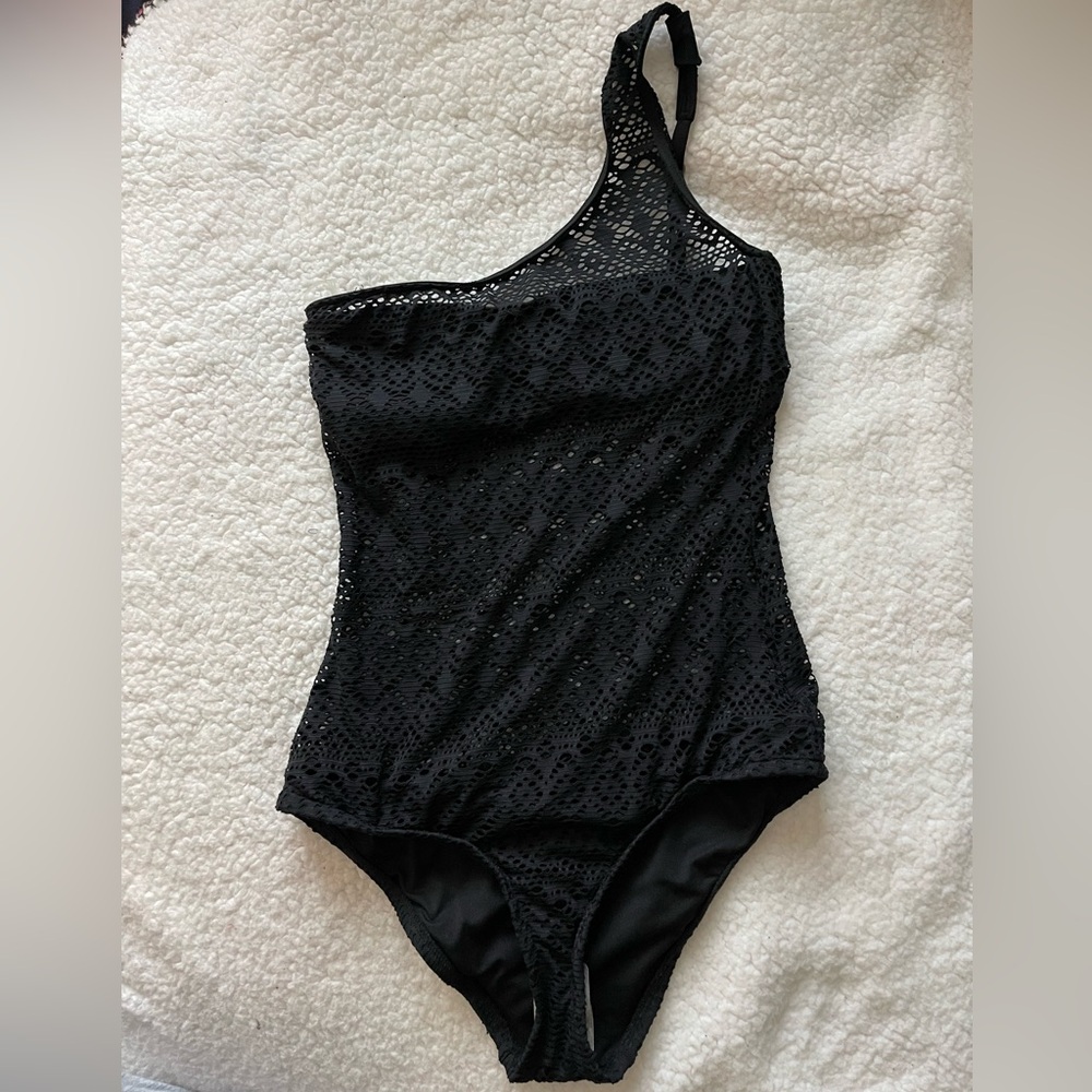 Bisou Bisou NWT lace one piece one shoulder bathing suit
